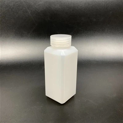 Прозрачни пластмасови квадратни бутилки