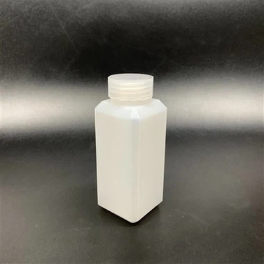 Прозрачни пластмасови квадратни бутилки